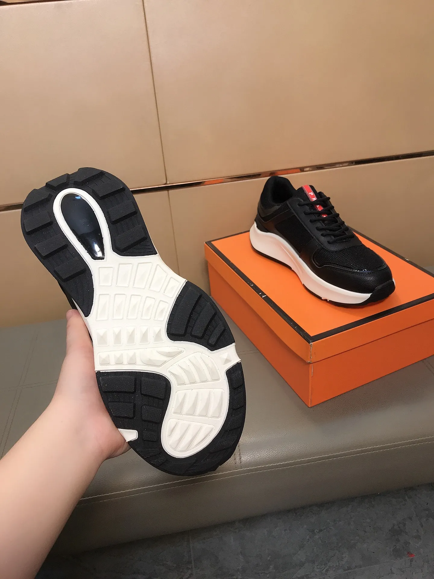 Ex-factory price 442 💎💎🆕Prada's latest casual and fashionable men's shoes👟hot style💥simple and elegant style, exclusive for trendy men. Unique latest brand elements👑, fashionable and generous, imported cowhide stitching and breathable fabrics, comfortable lining + sheepskin feet, super comfortable and wear-resistant outsole, classic model taken in kind, size: 38-44